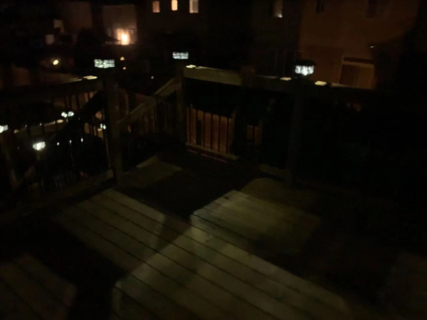 2楼deck 晚上.jpg